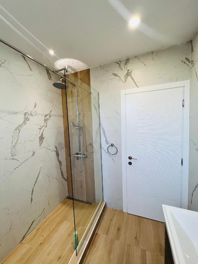 Apartment Luxury Explorer Podgorica Extérieur photo