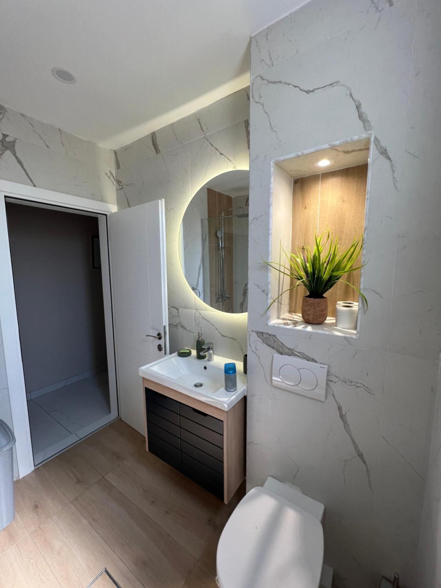Apartment Luxury Explorer Podgorica Extérieur photo